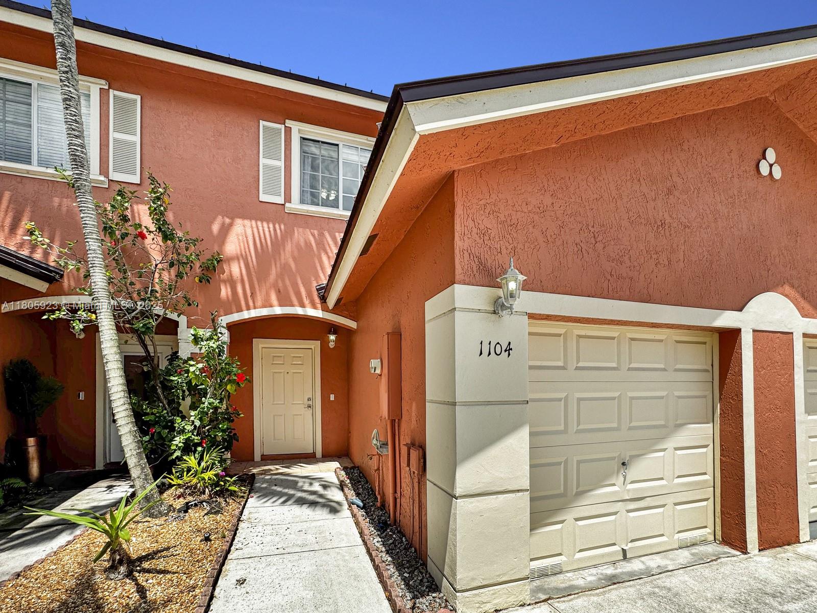 1104 NW 100th Ave