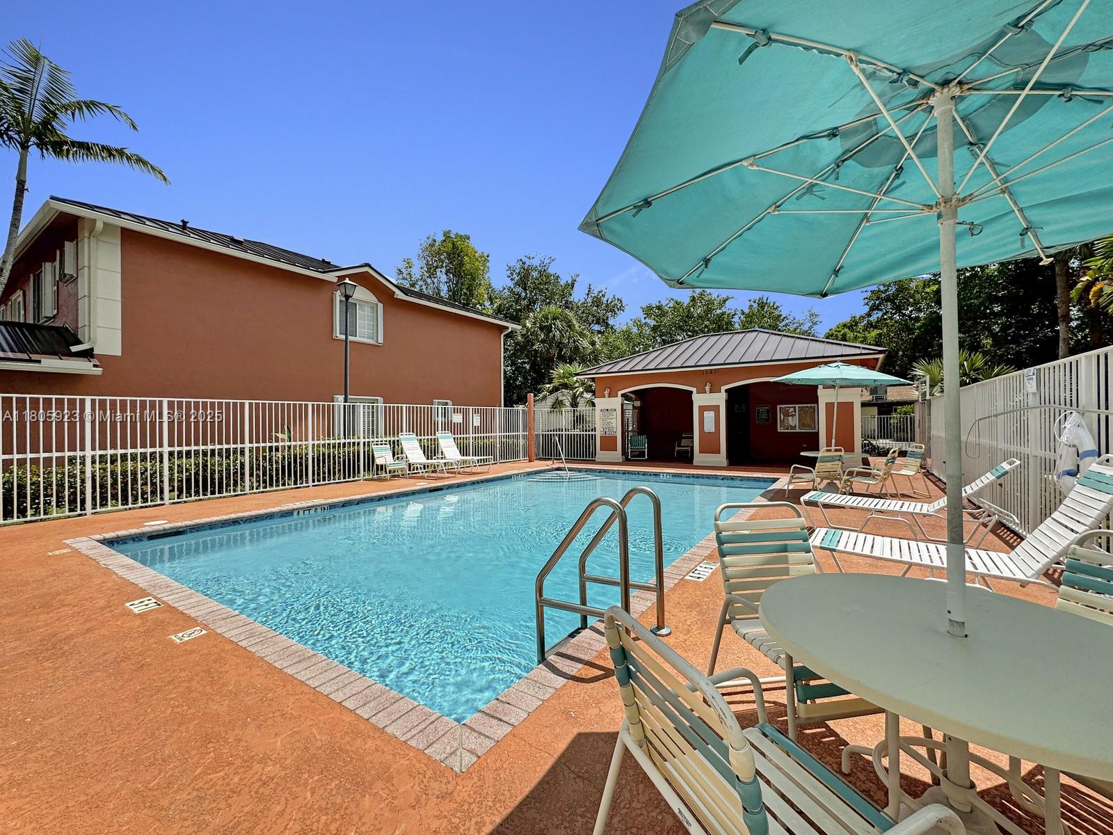 MONTE CARLO TOWNHOMES - Residential