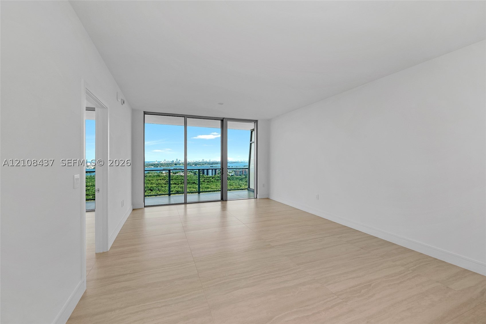 2411 Laguna Circle 2404