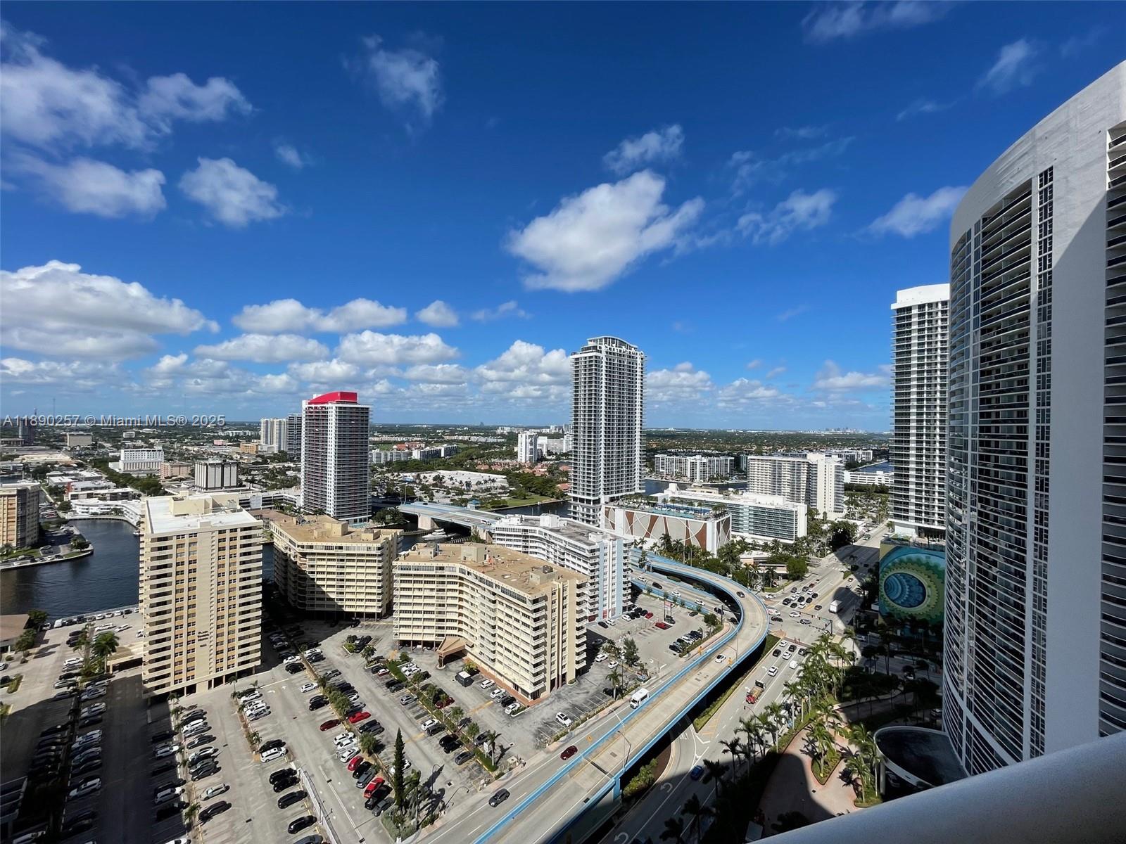 BEACH CLUB CONDO - Residential Lease