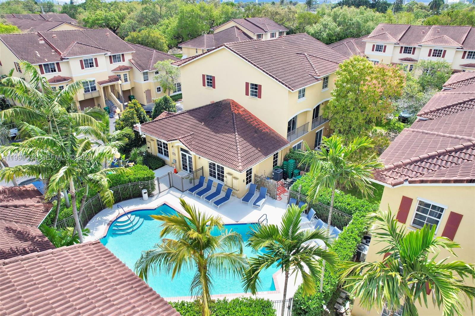 THE PRESERVE CONDO - Residential