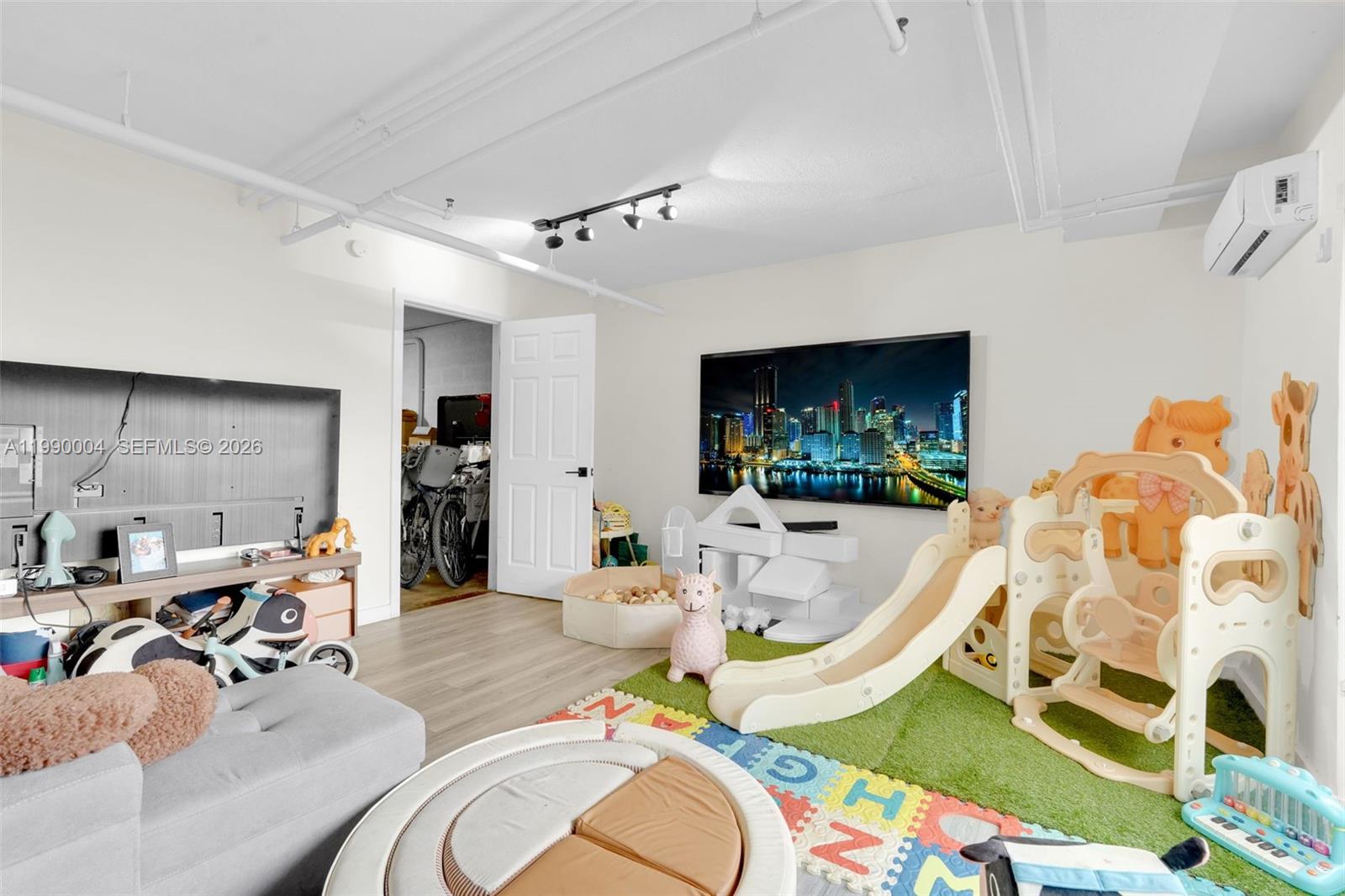 THE PRESERVE CONDO - Residential