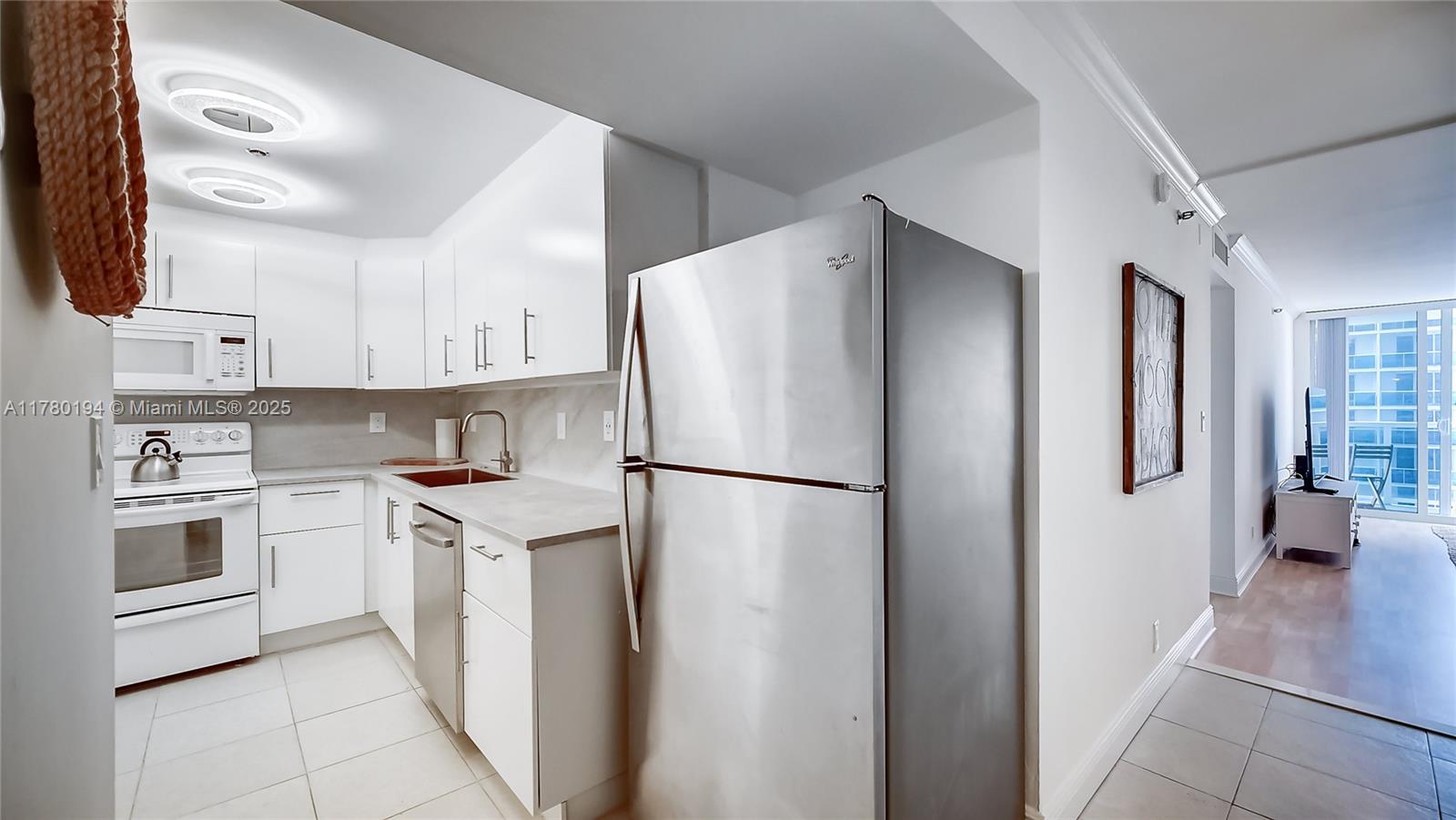 THE RIVIERA CONDO - Residential Lease