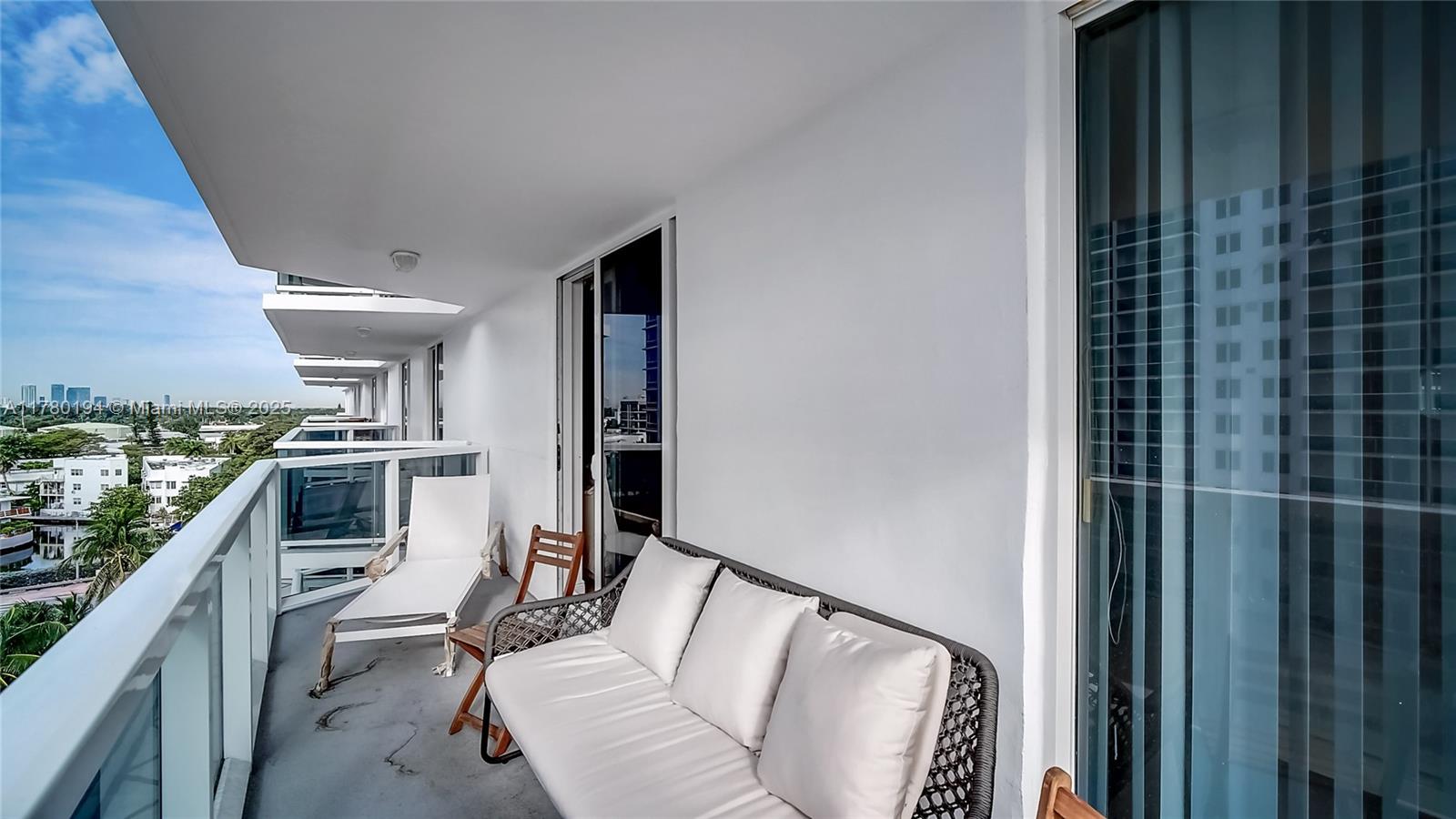 THE RIVIERA CONDO - Residential Lease