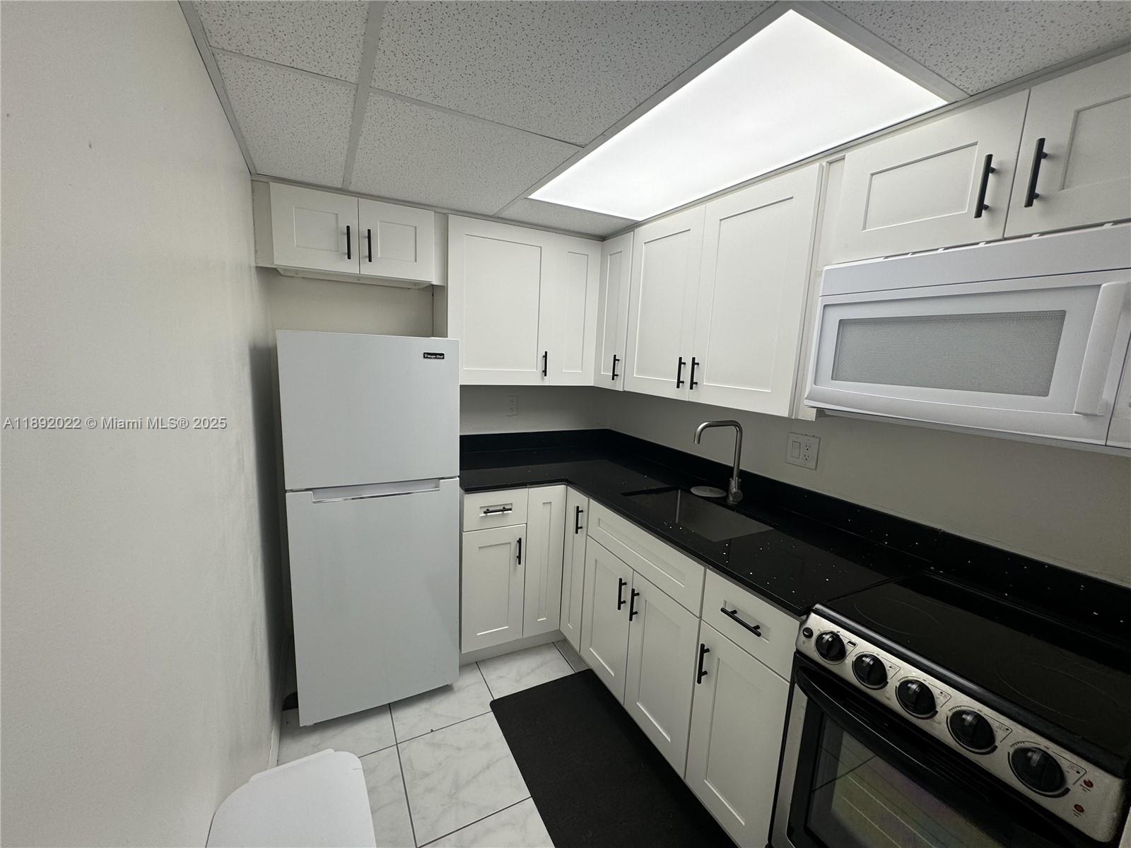 CROMWELL WEST CONDO - Residential Lease