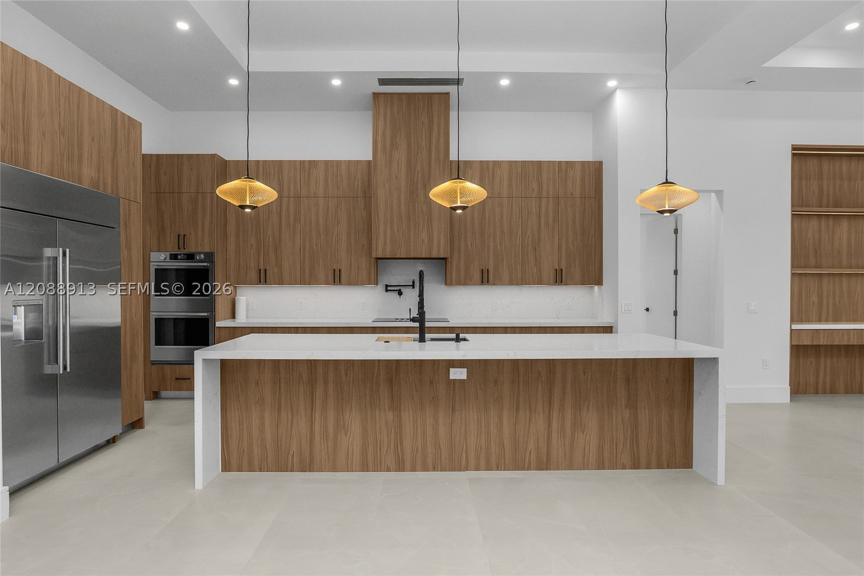14318 charthouse