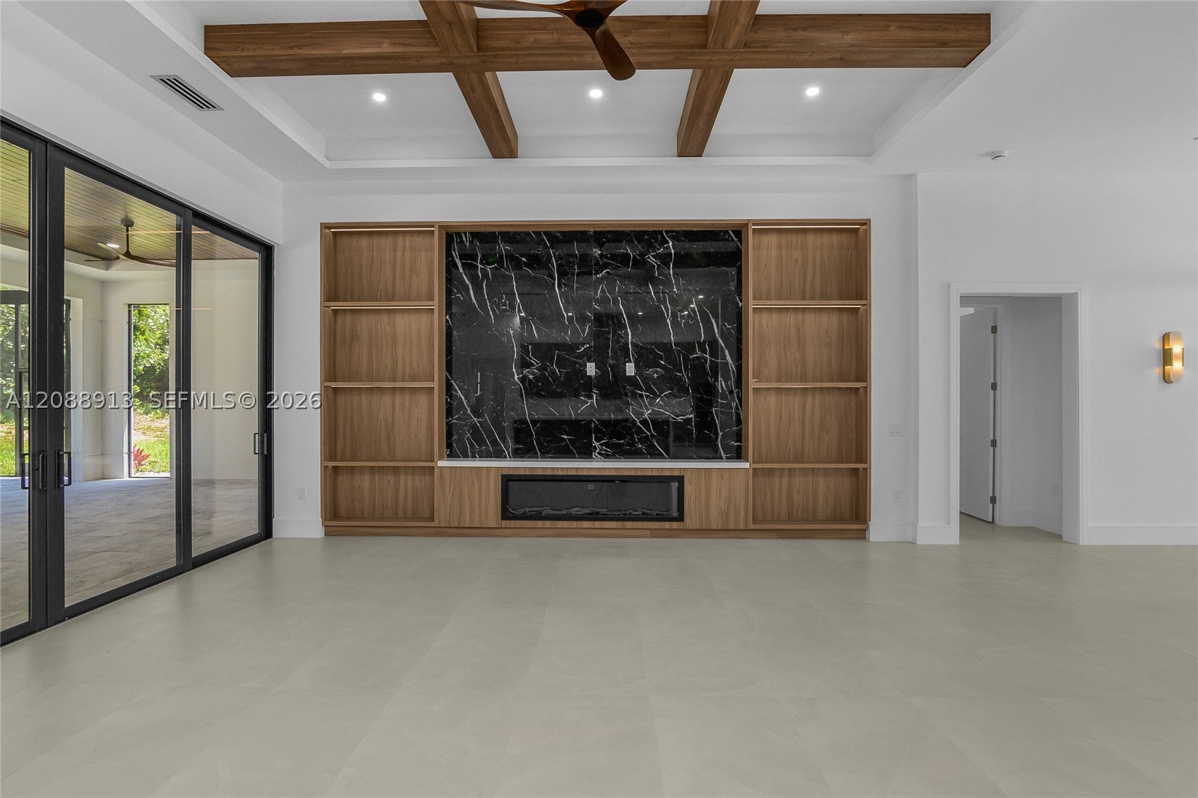 14318 charthouse
