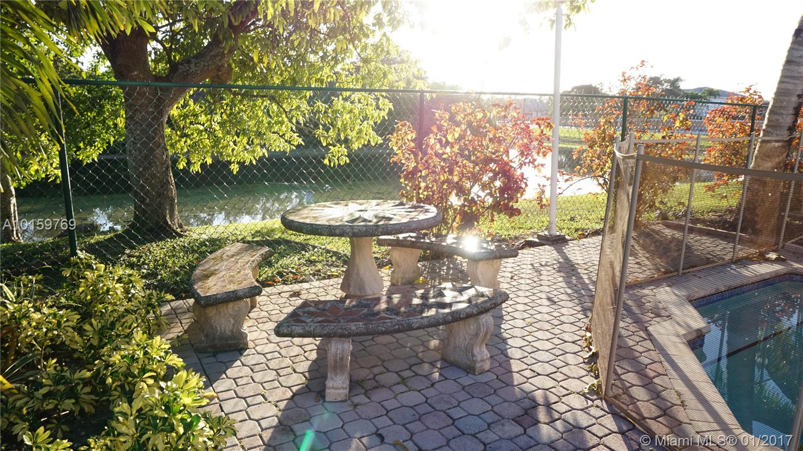 Heftlers Lago Mar West - Residential