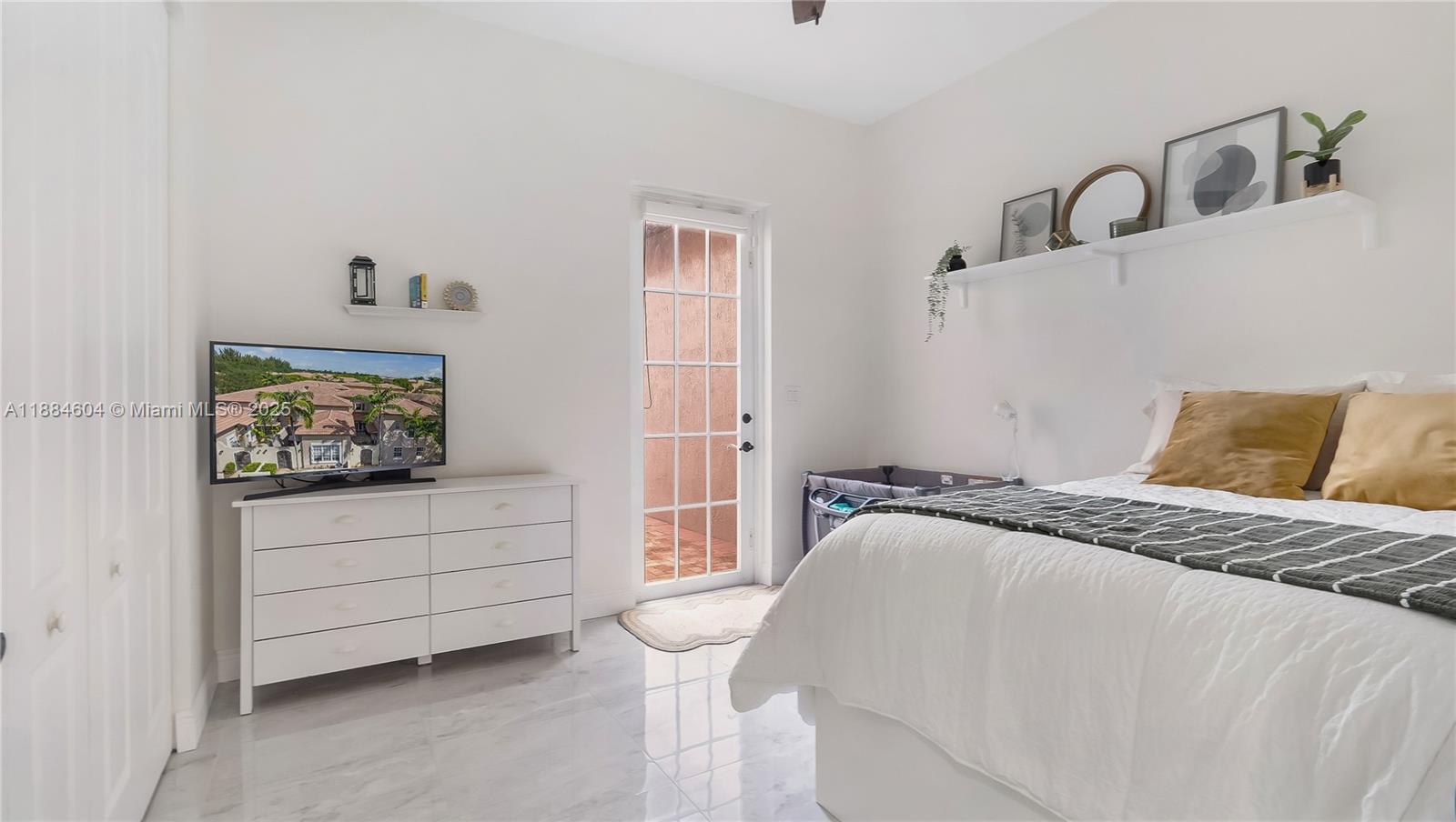 MEADOW PINES - Residential