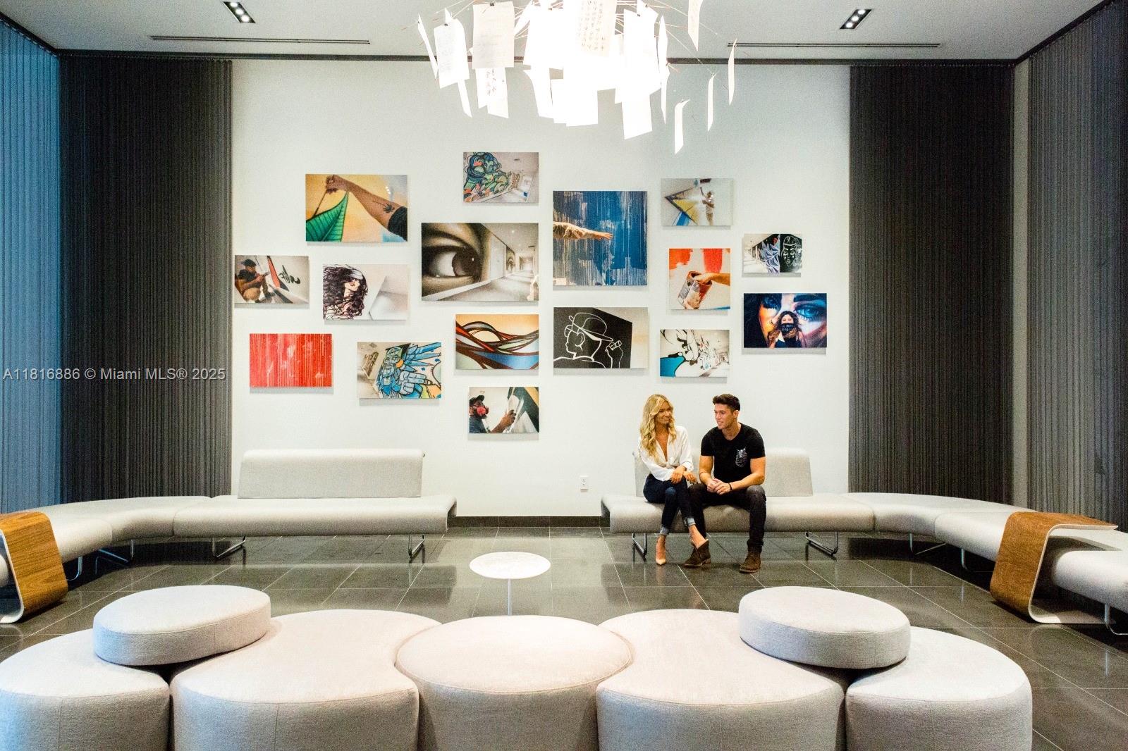 CANVAS CONDO - Residential