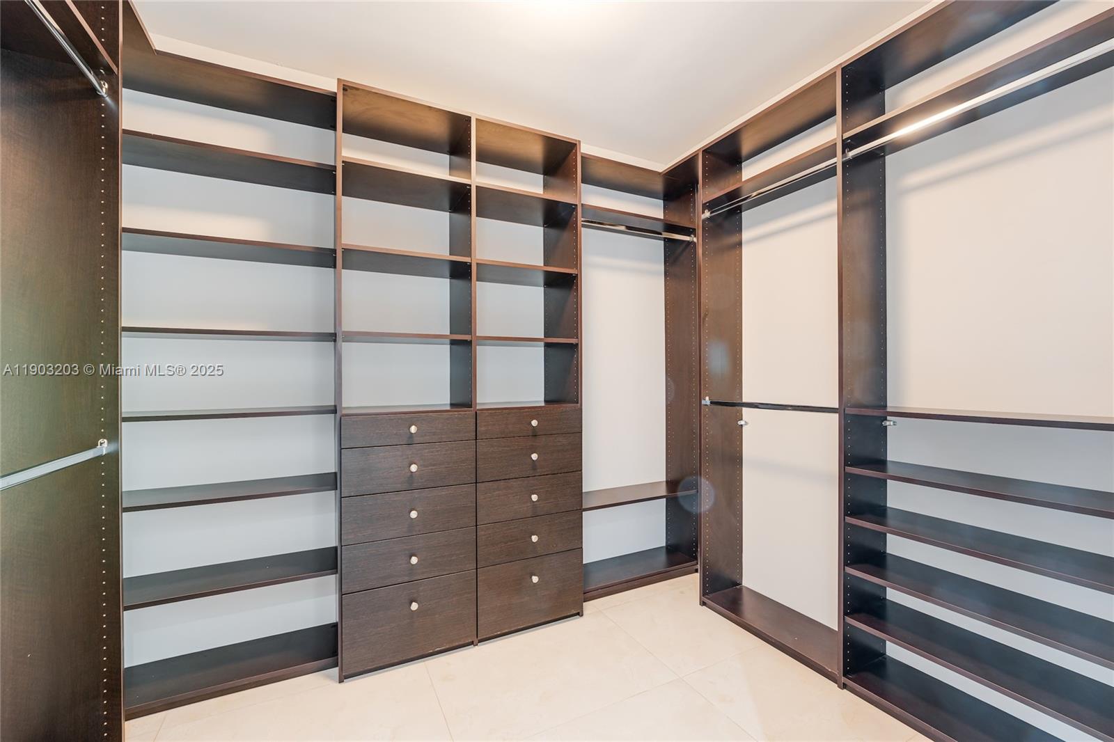 THE PENINSULA II CONDO - Residential Lease