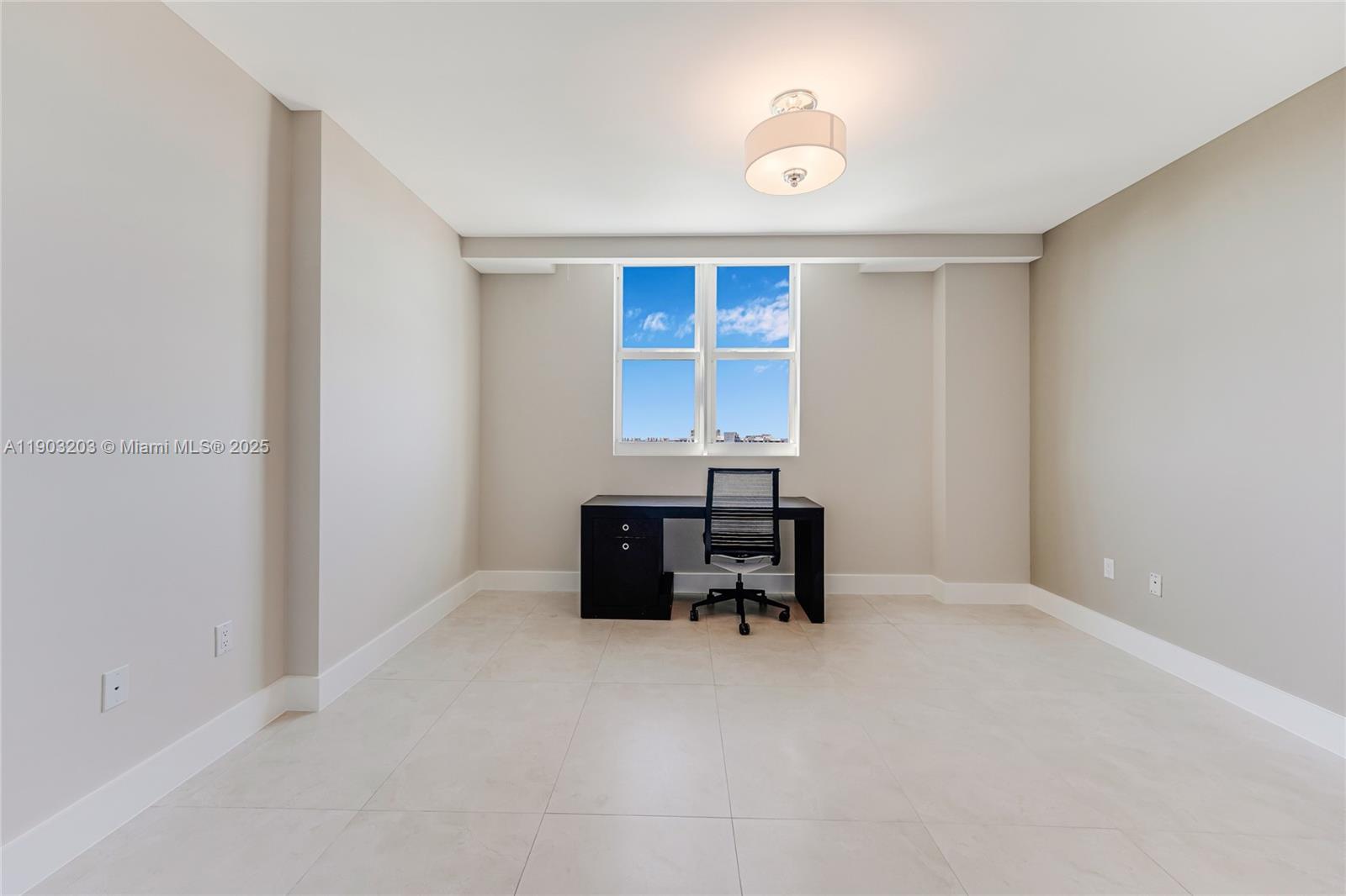 THE PENINSULA II CONDO - Residential Lease