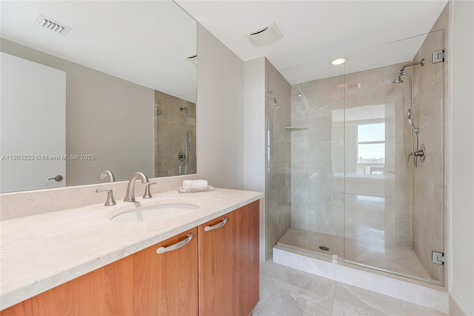 THE PENINSULA II CONDO - Residential Lease