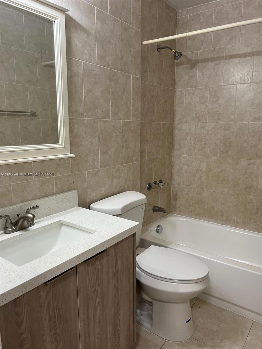 HAYNSWORTH VILLAGE - Residential Lease