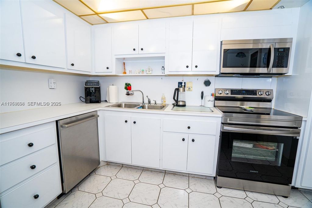 Photo of 1833 S Ocean Dr #1103, Hallandale Beach, FL 33009 (MLS # A11953698)