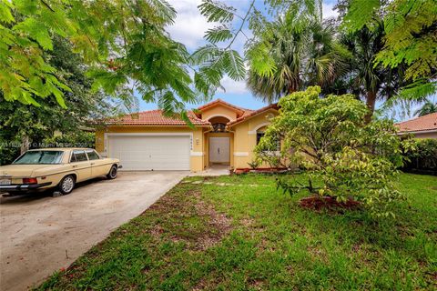 16859 Crestview Ln Weston FL 33326