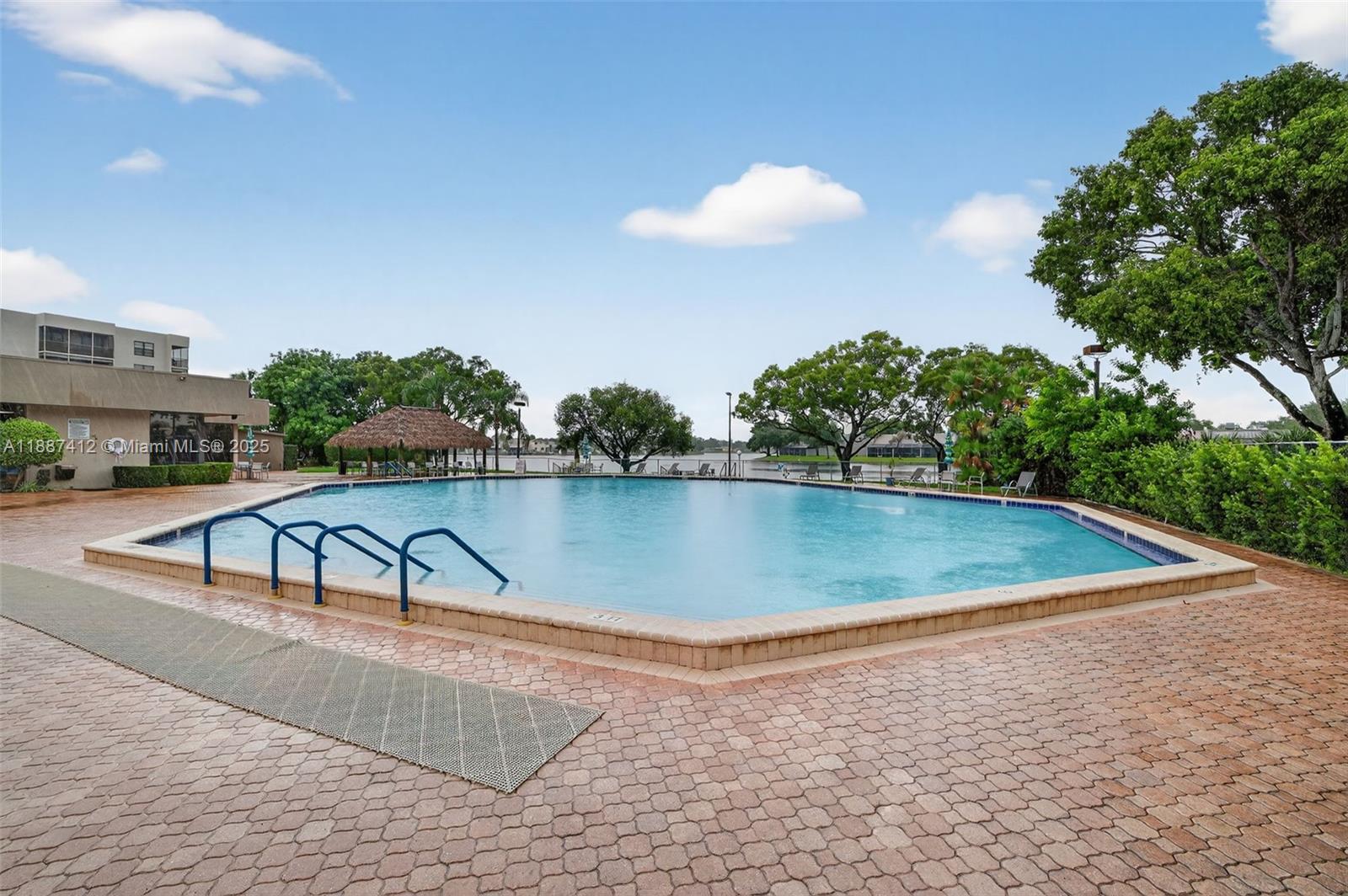 COLONY POINT 3 CONDO - Residential