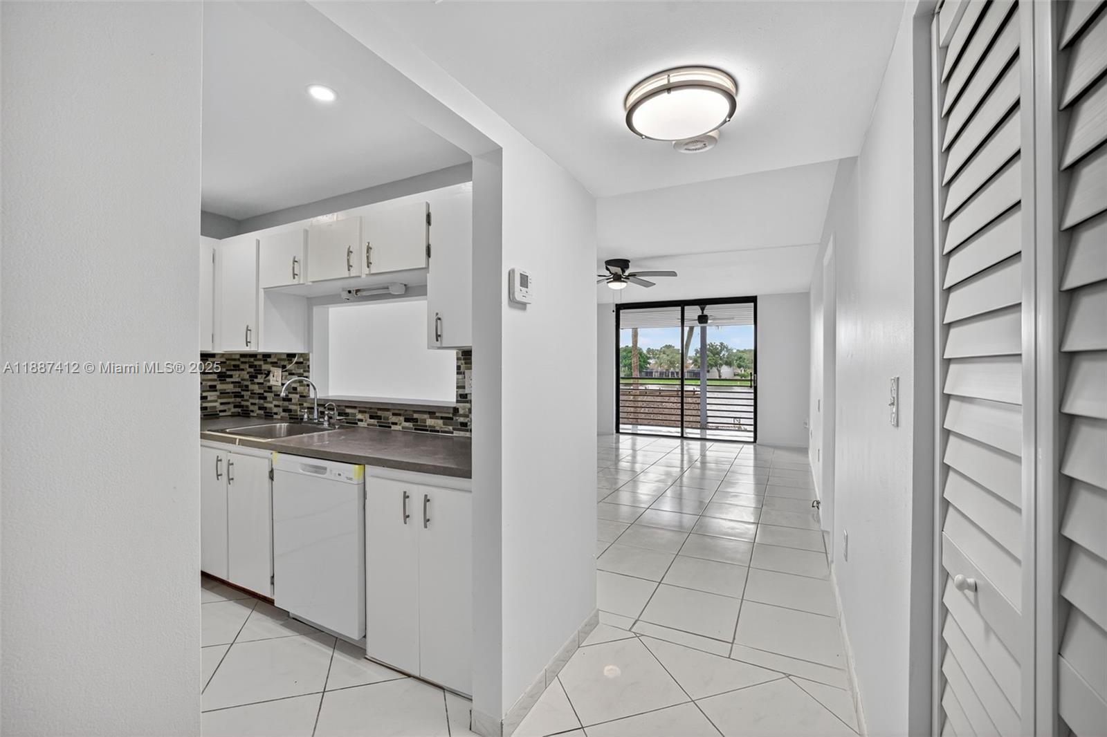 COLONY POINT 3 CONDO - Residential