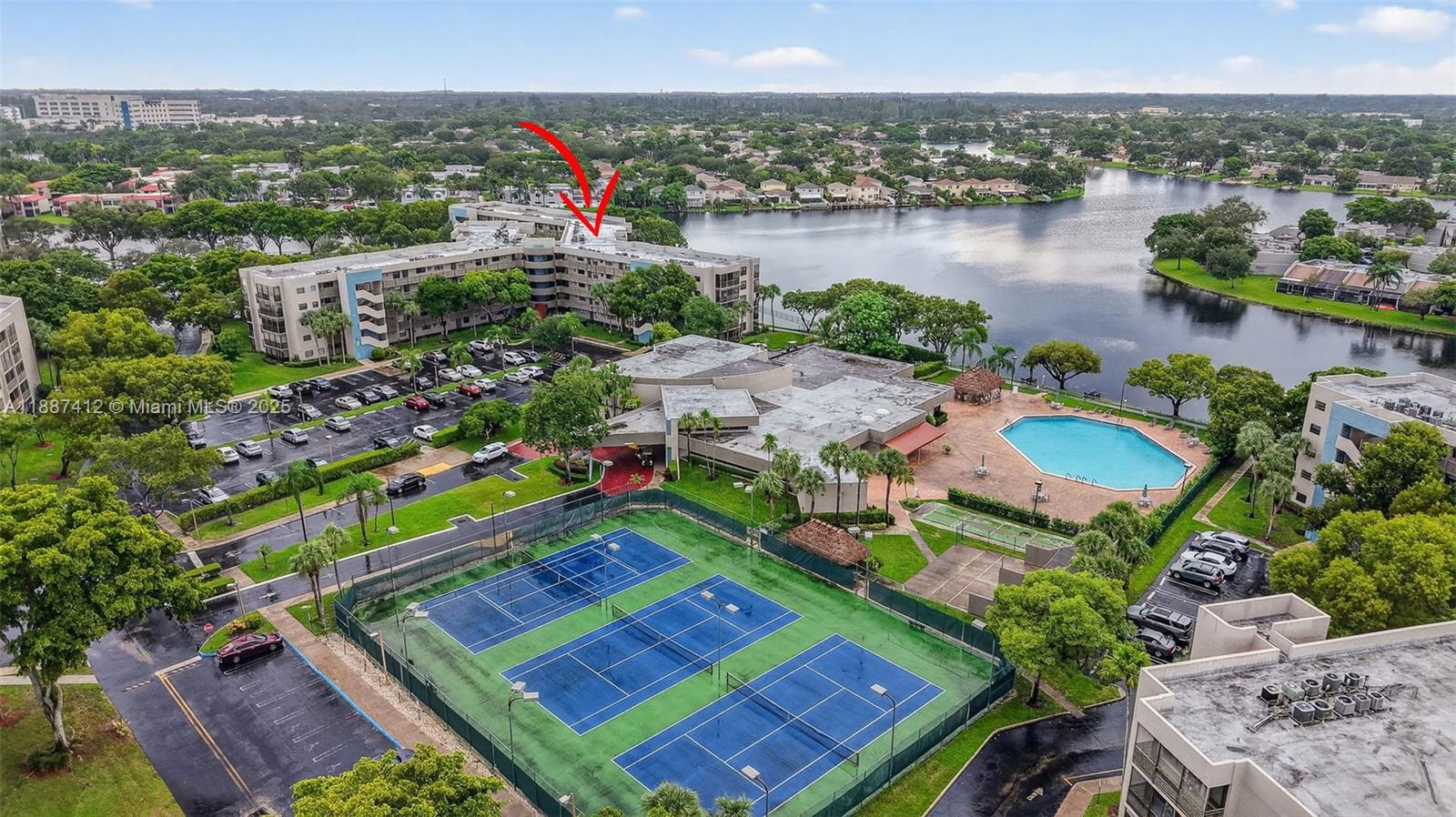 COLONY POINT 3 CONDO - Residential