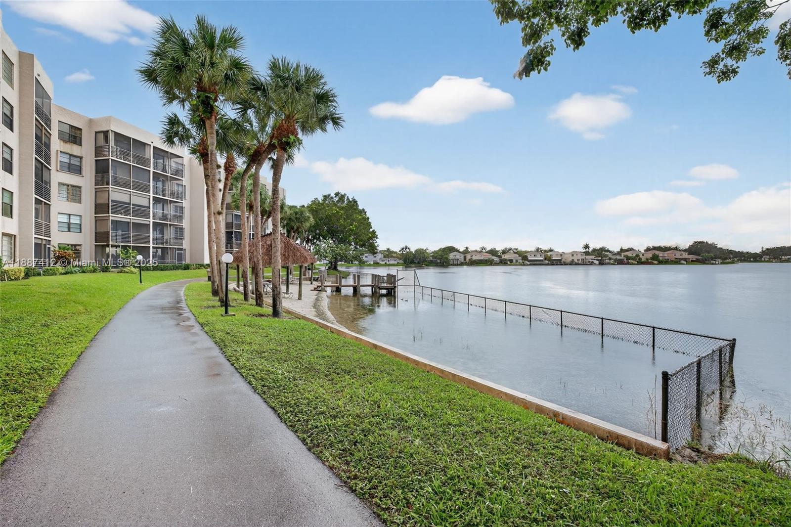 COLONY POINT 3 CONDO - Residential
