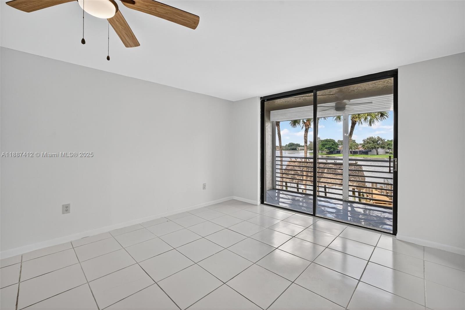 COLONY POINT 3 CONDO - Residential