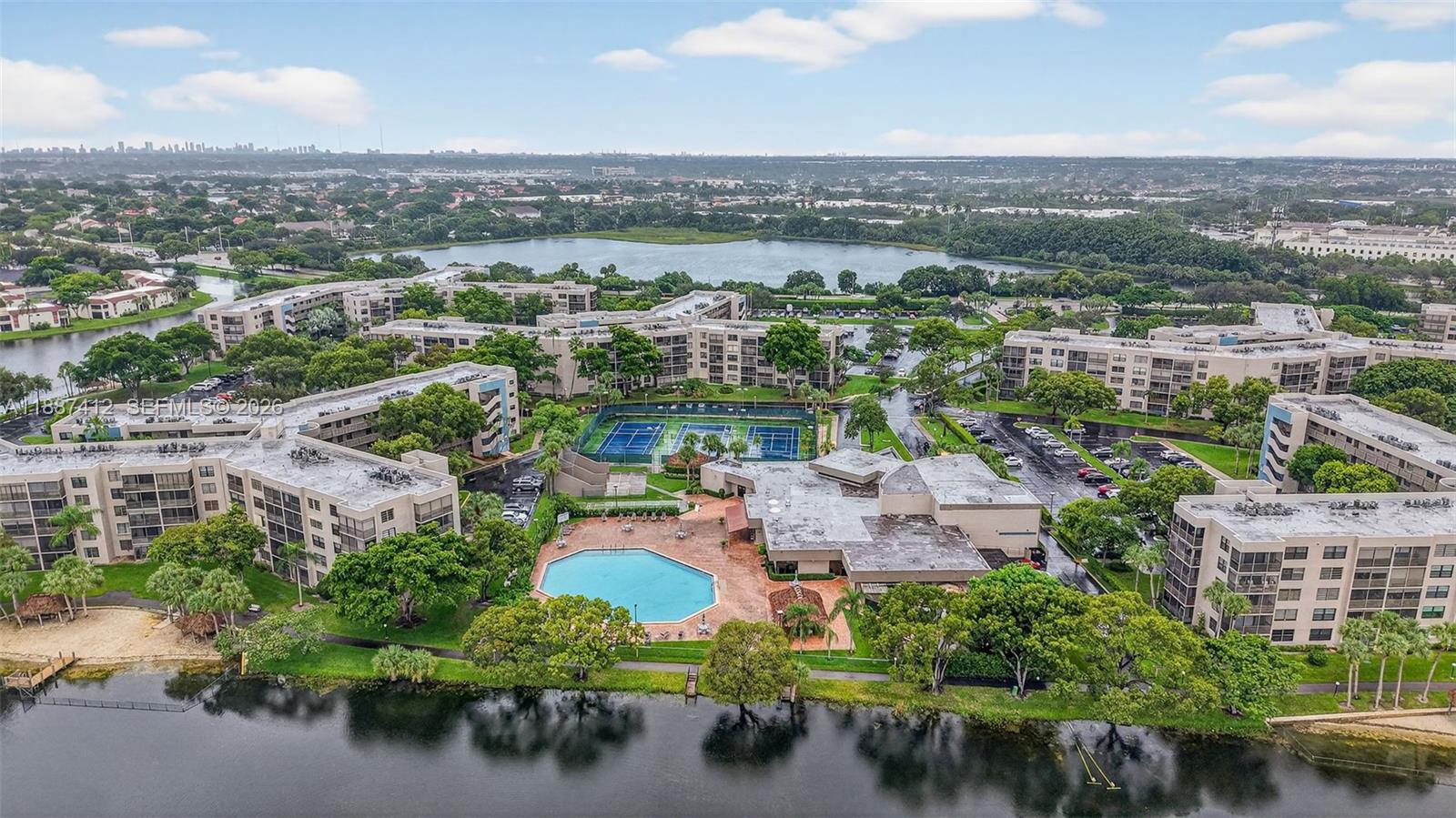 COLONY POINT 3 CONDO - Residential