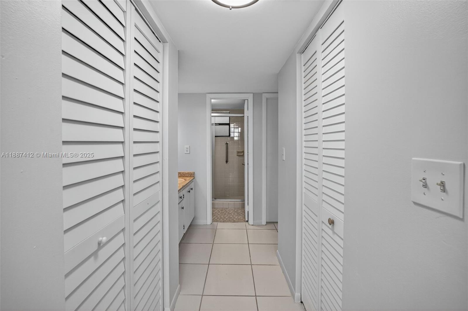 COLONY POINT 3 CONDO - Residential