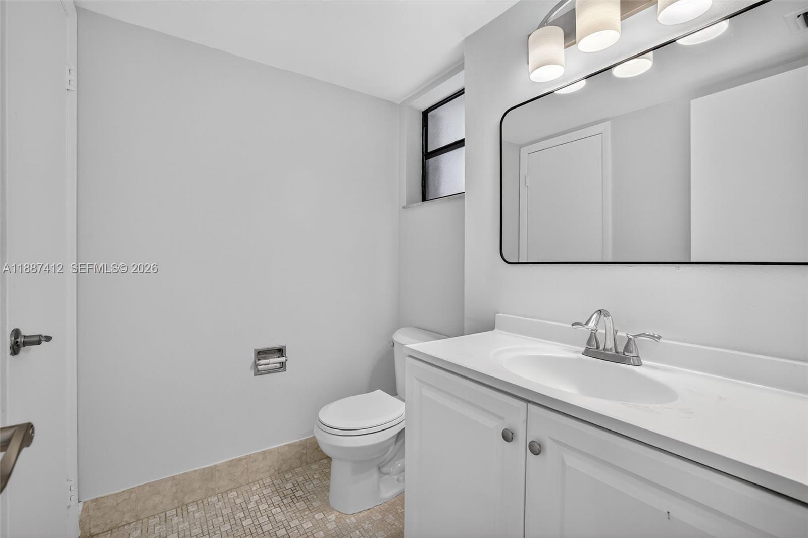 COLONY POINT 3 CONDO - Residential