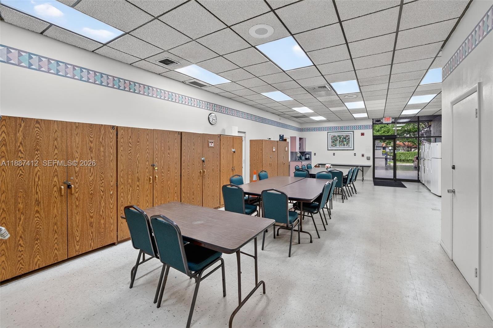 COLONY POINT 3 CONDO - Residential