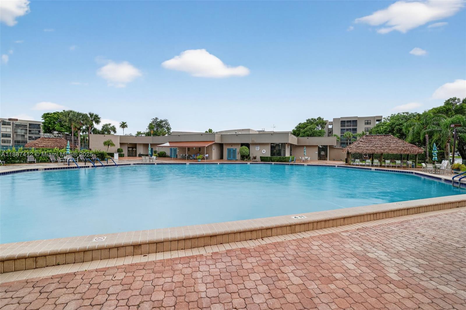 COLONY POINT 3 CONDO - Residential