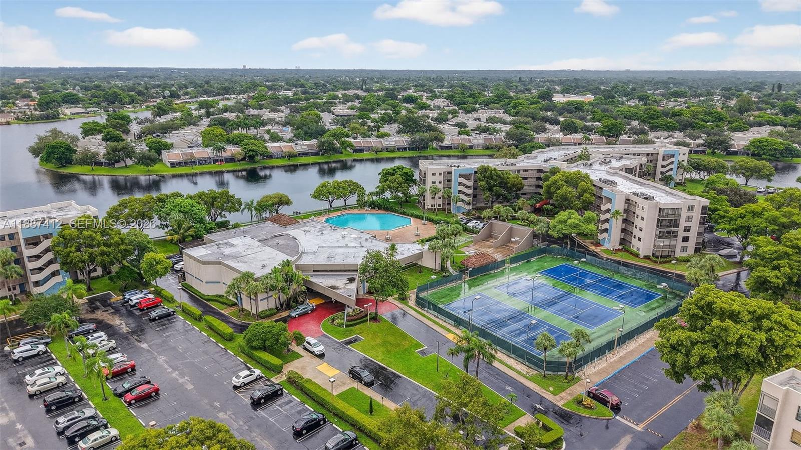 COLONY POINT 3 CONDO - Residential