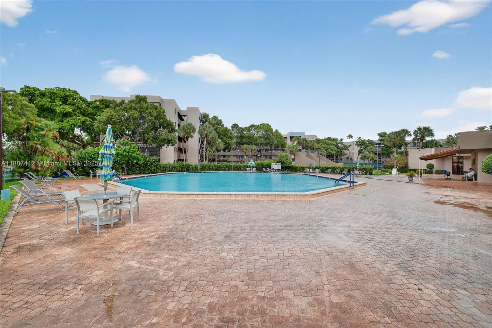 COLONY POINT 3 CONDO - Residential