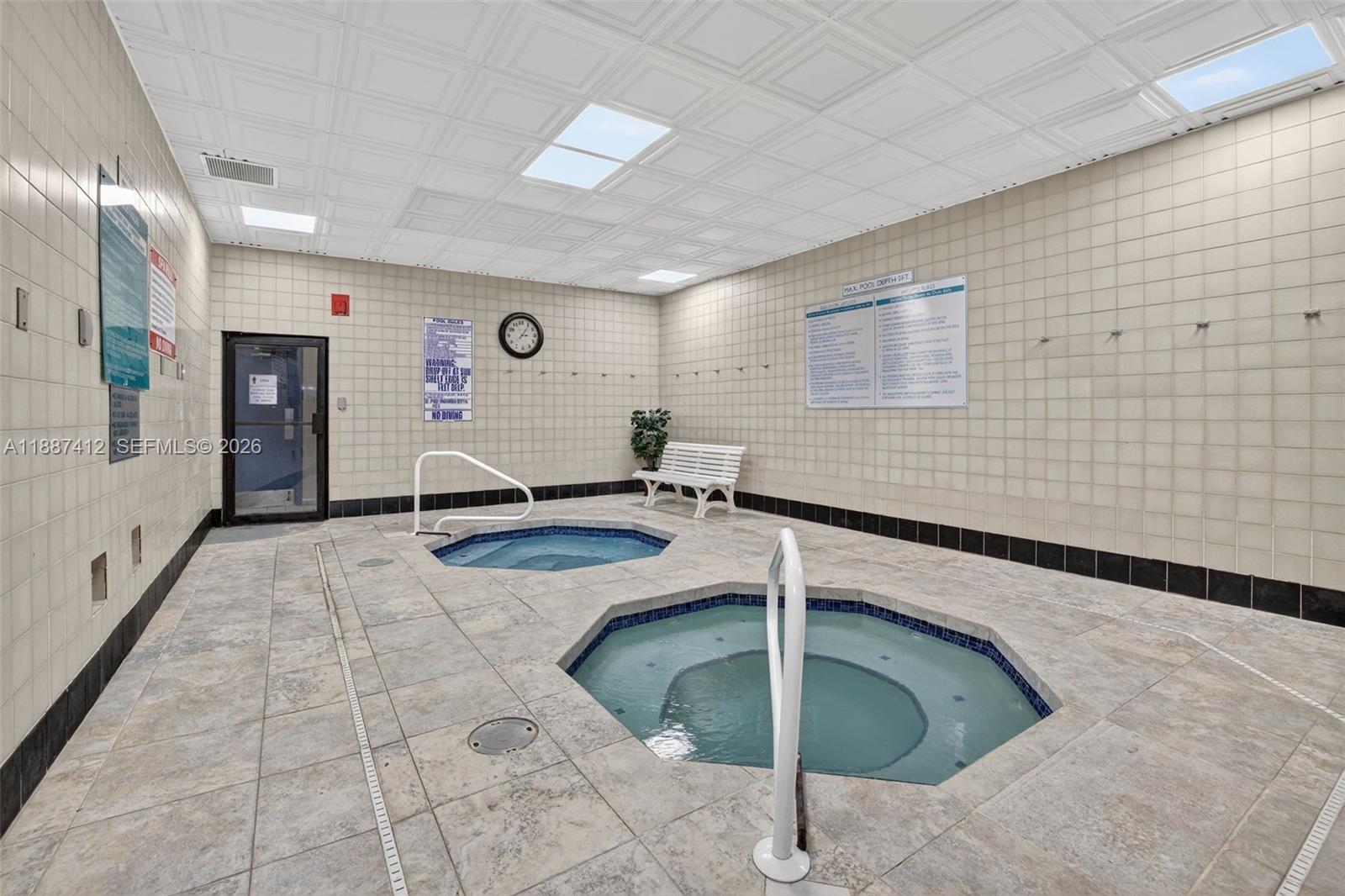 COLONY POINT 3 CONDO - Residential