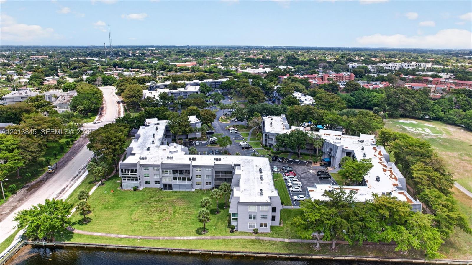 LIME BAY CONDOMINIUM 4 - Residential