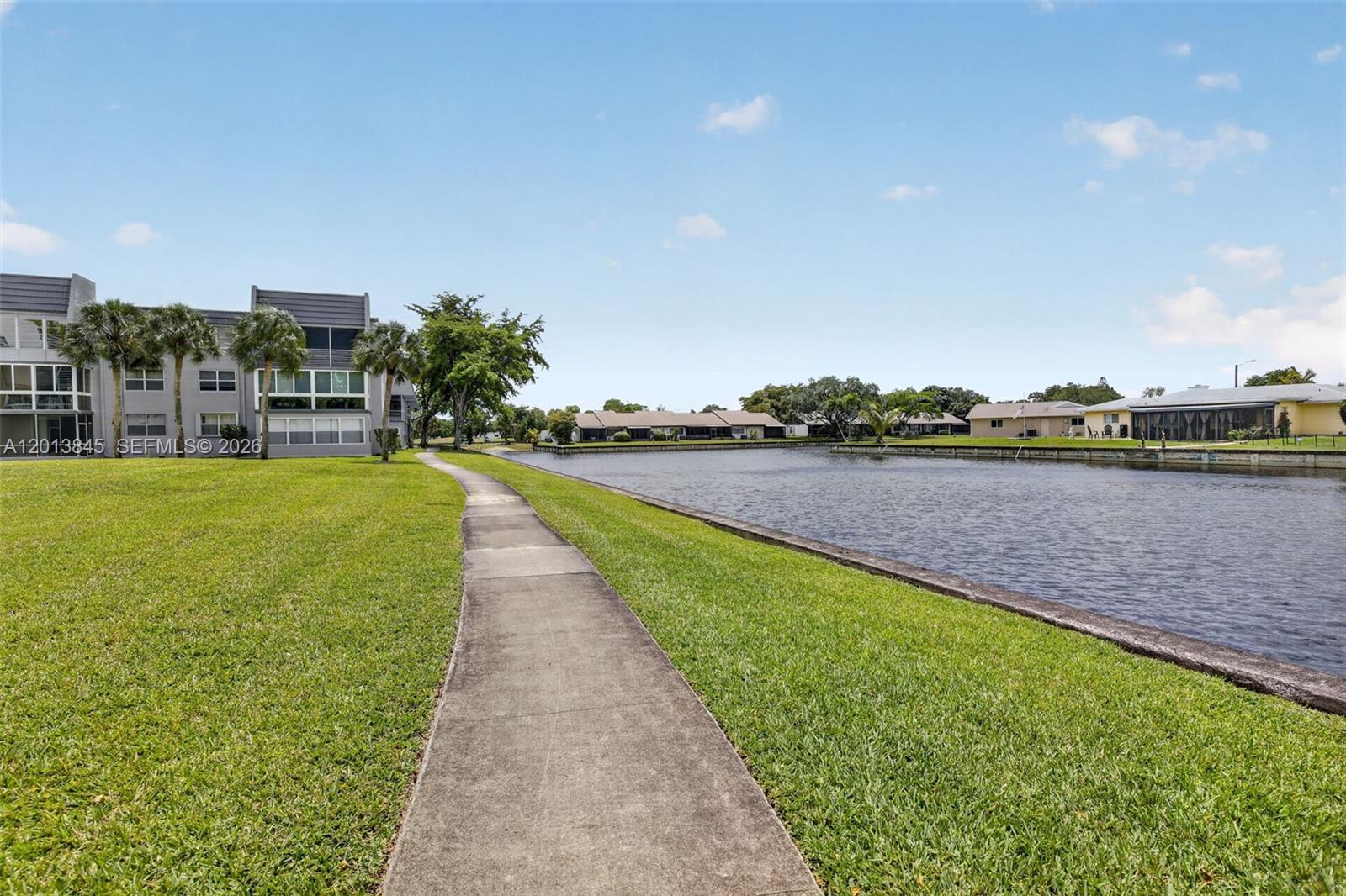 LIME BAY CONDOMINIUM 4 - Residential