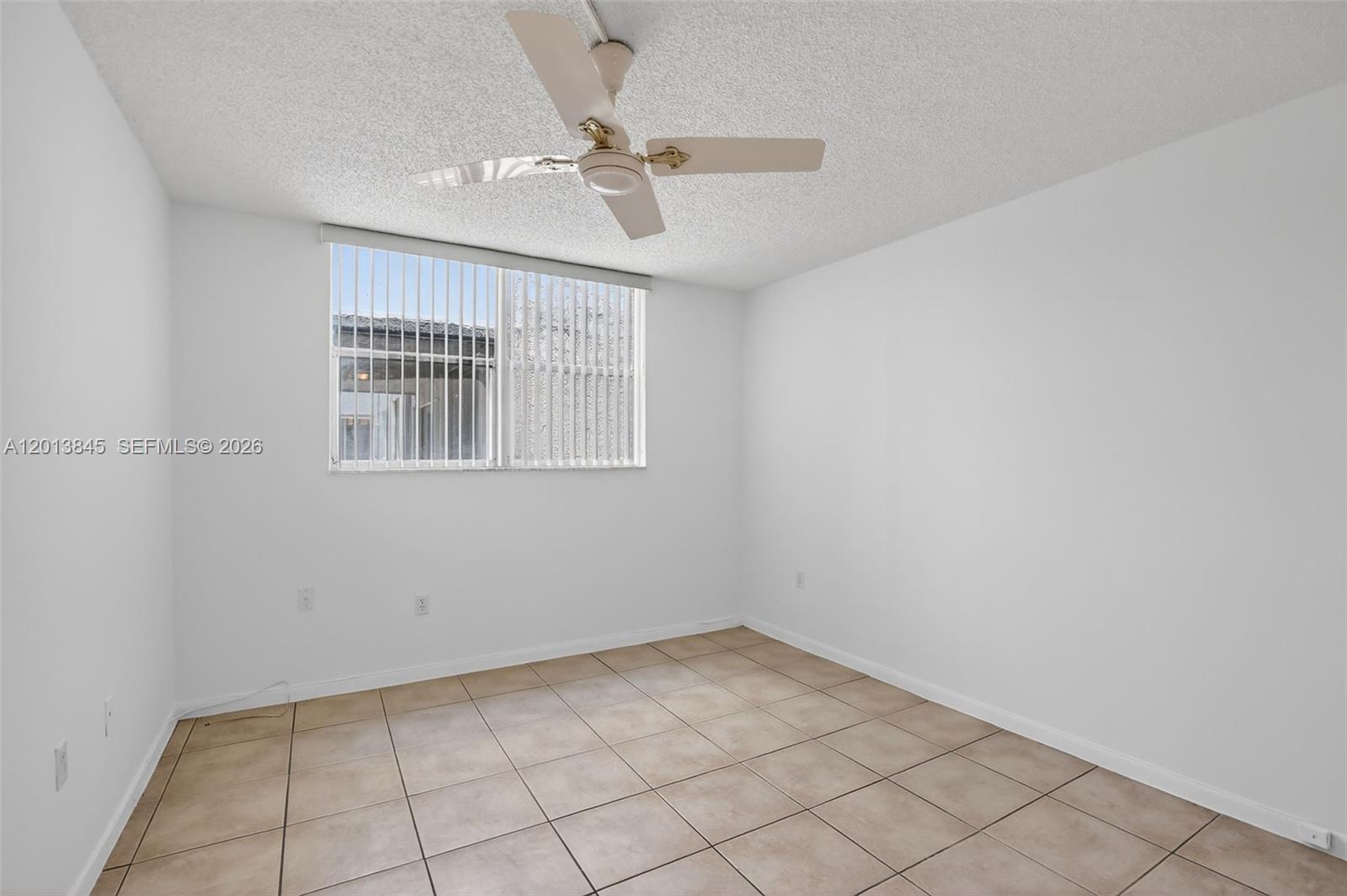 LIME BAY CONDOMINIUM 4 - Residential
