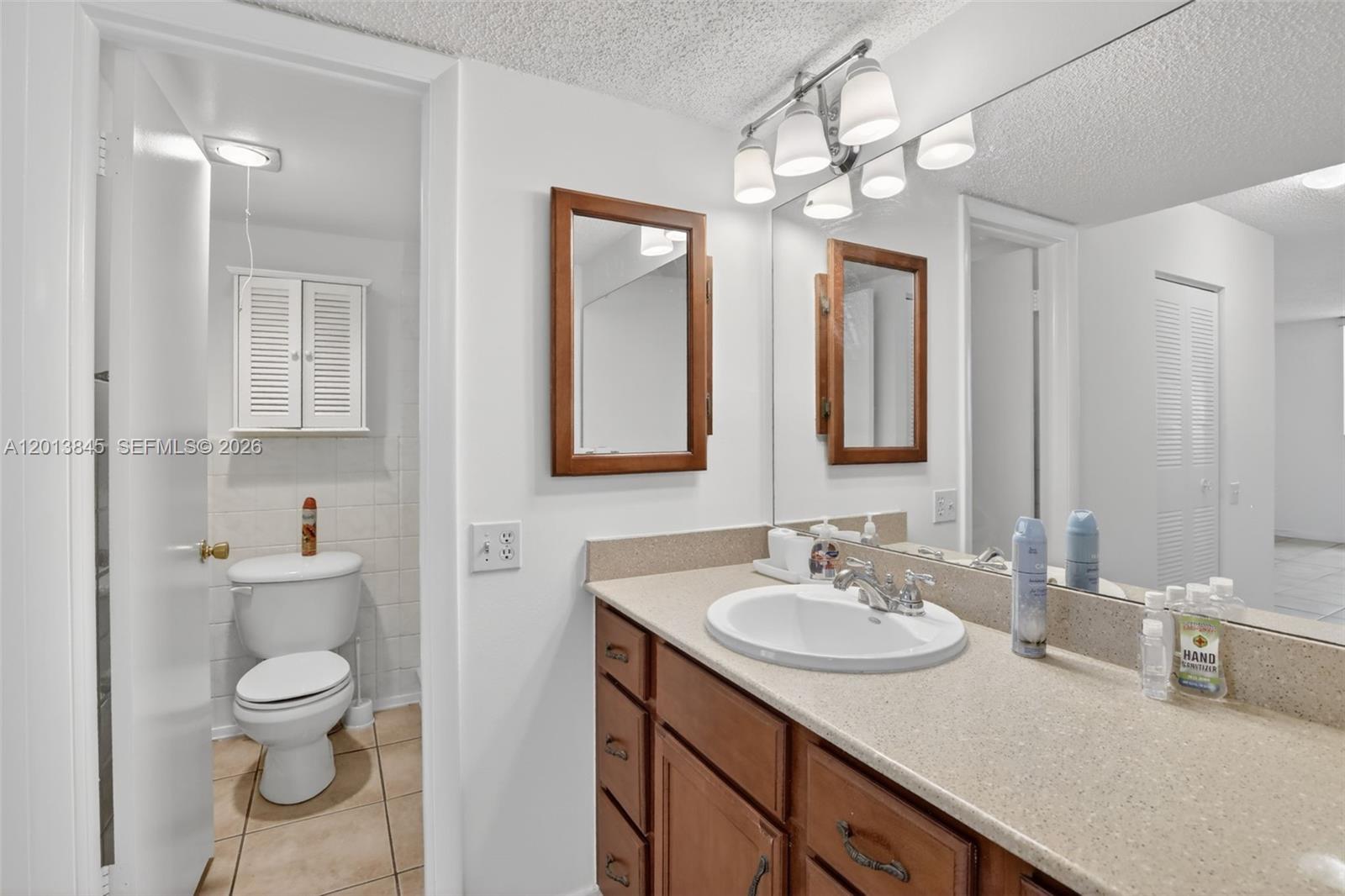 LIME BAY CONDOMINIUM 4 - Residential