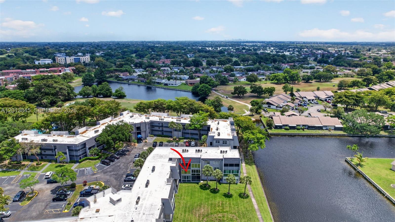 LIME BAY CONDOMINIUM 4 - Residential