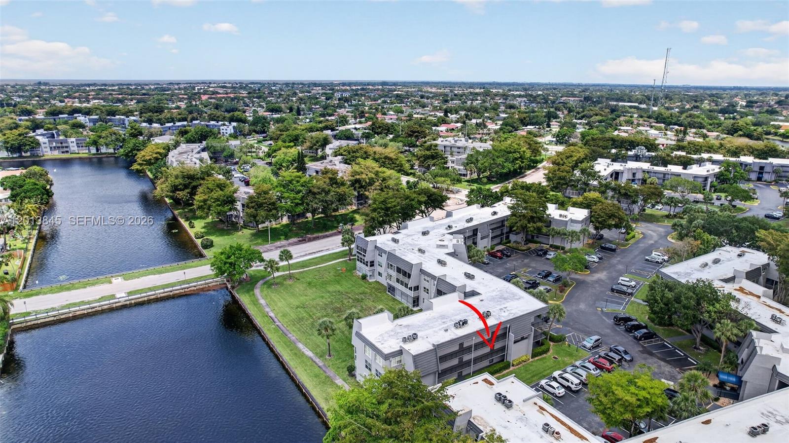LIME BAY CONDOMINIUM 4 - Residential
