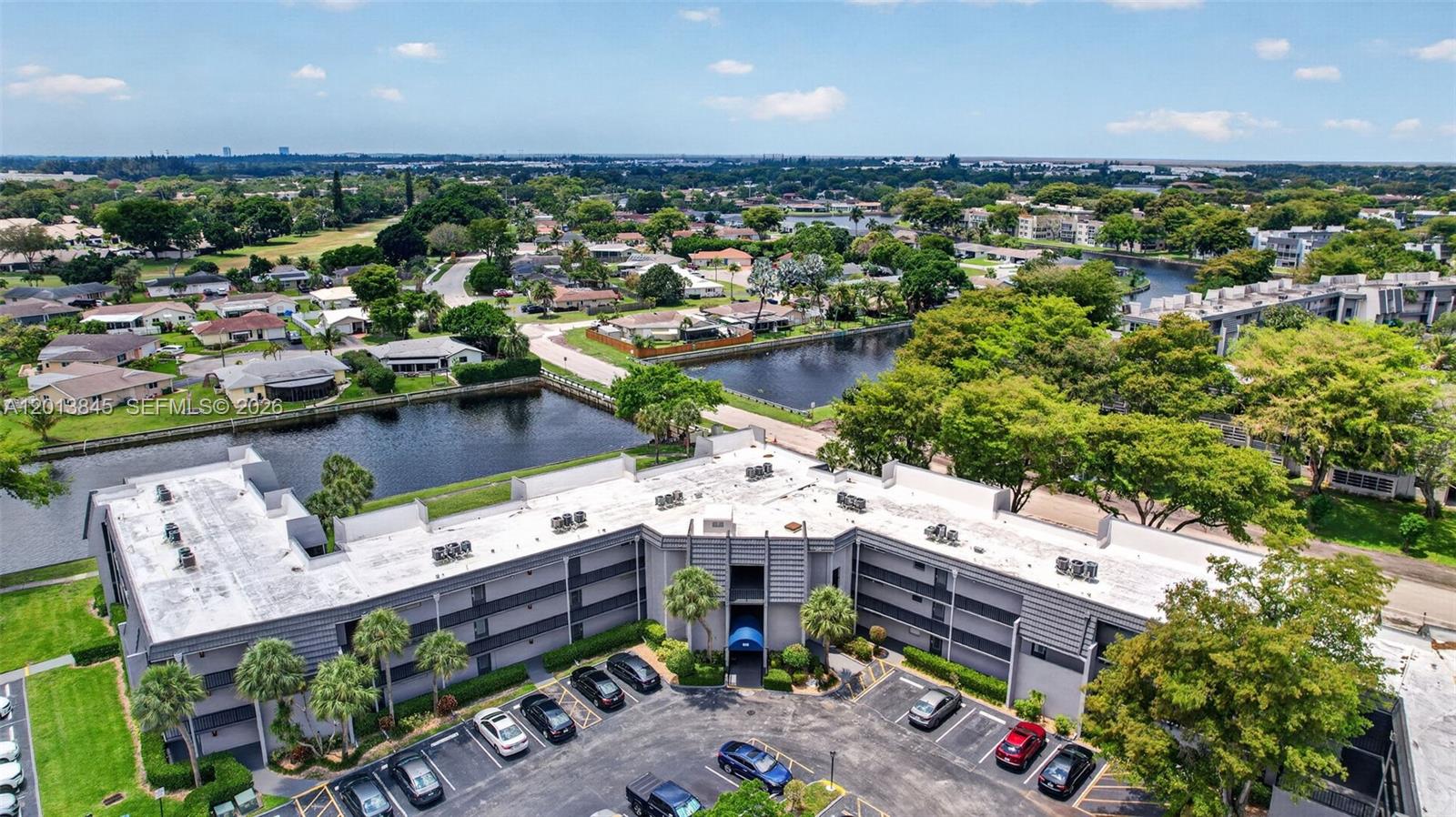 LIME BAY CONDOMINIUM 4 - Residential
