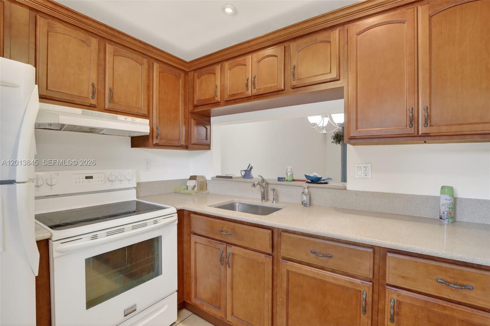 LIME BAY CONDOMINIUM 4 - Residential