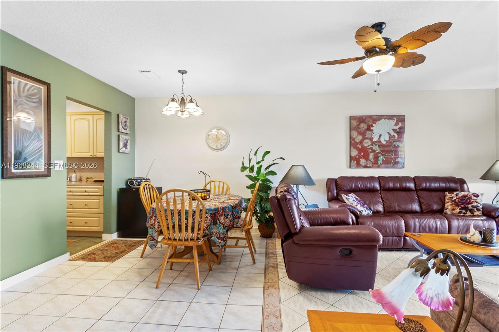 MAR-LEN GARDENS NO 11 COR - Residential