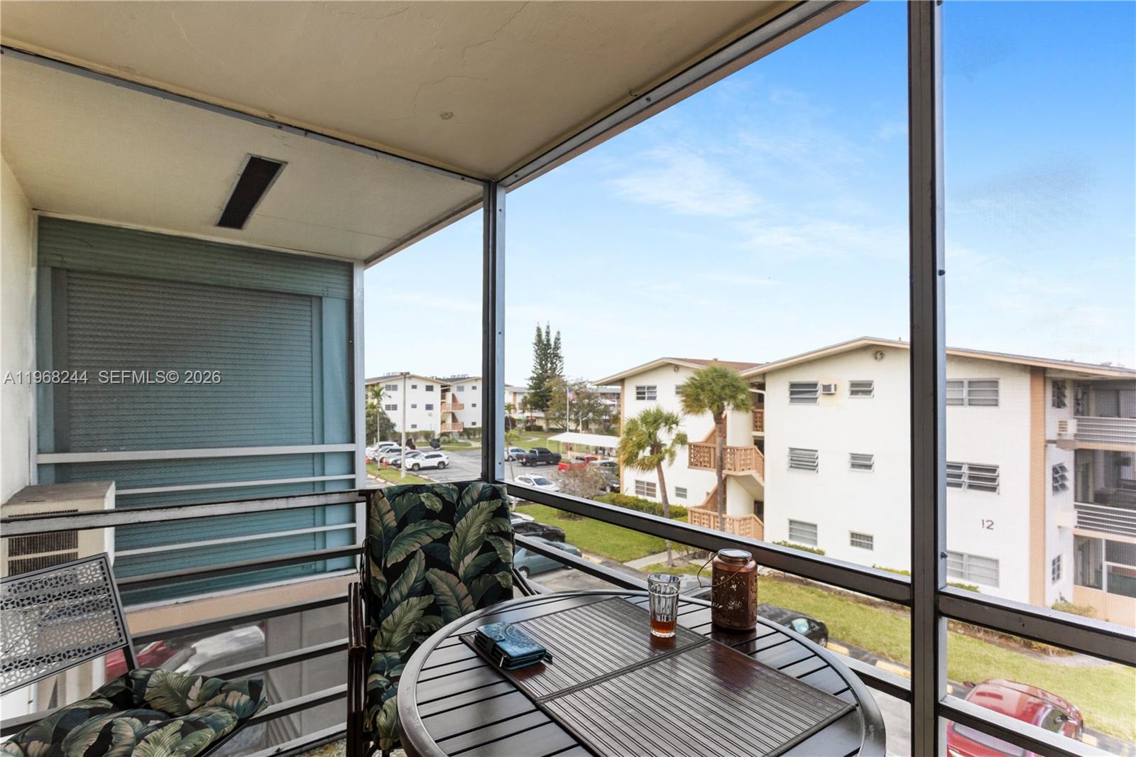 MAR-LEN GARDENS NO 11 COR - Residential