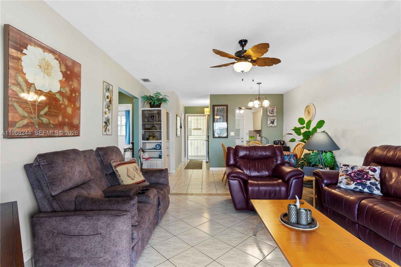 MAR-LEN GARDENS NO 11 COR - Residential