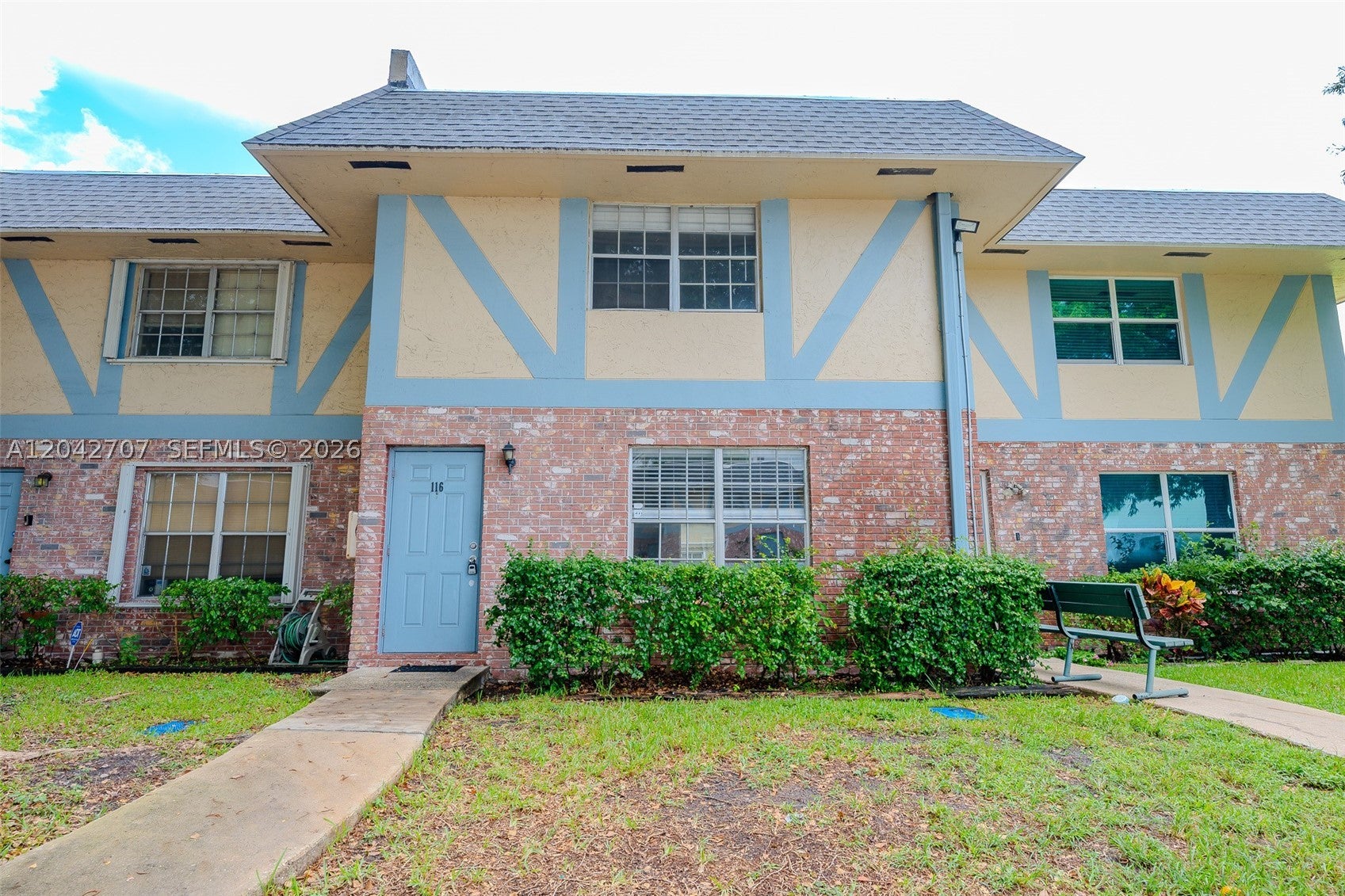 7501 Kimberly Blvd