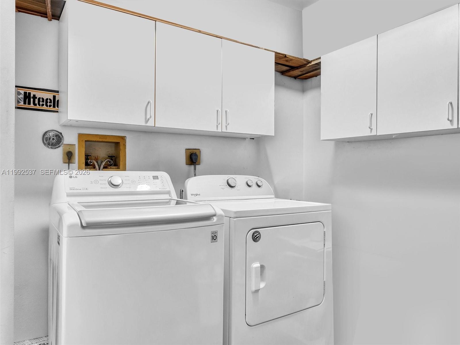 CORAL LAKES - Residential