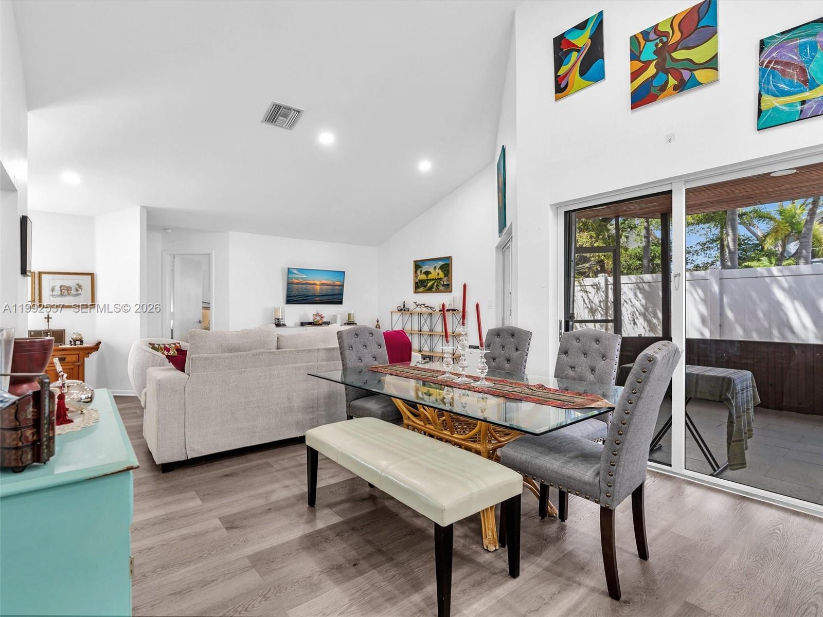 CORAL LAKES - Residential