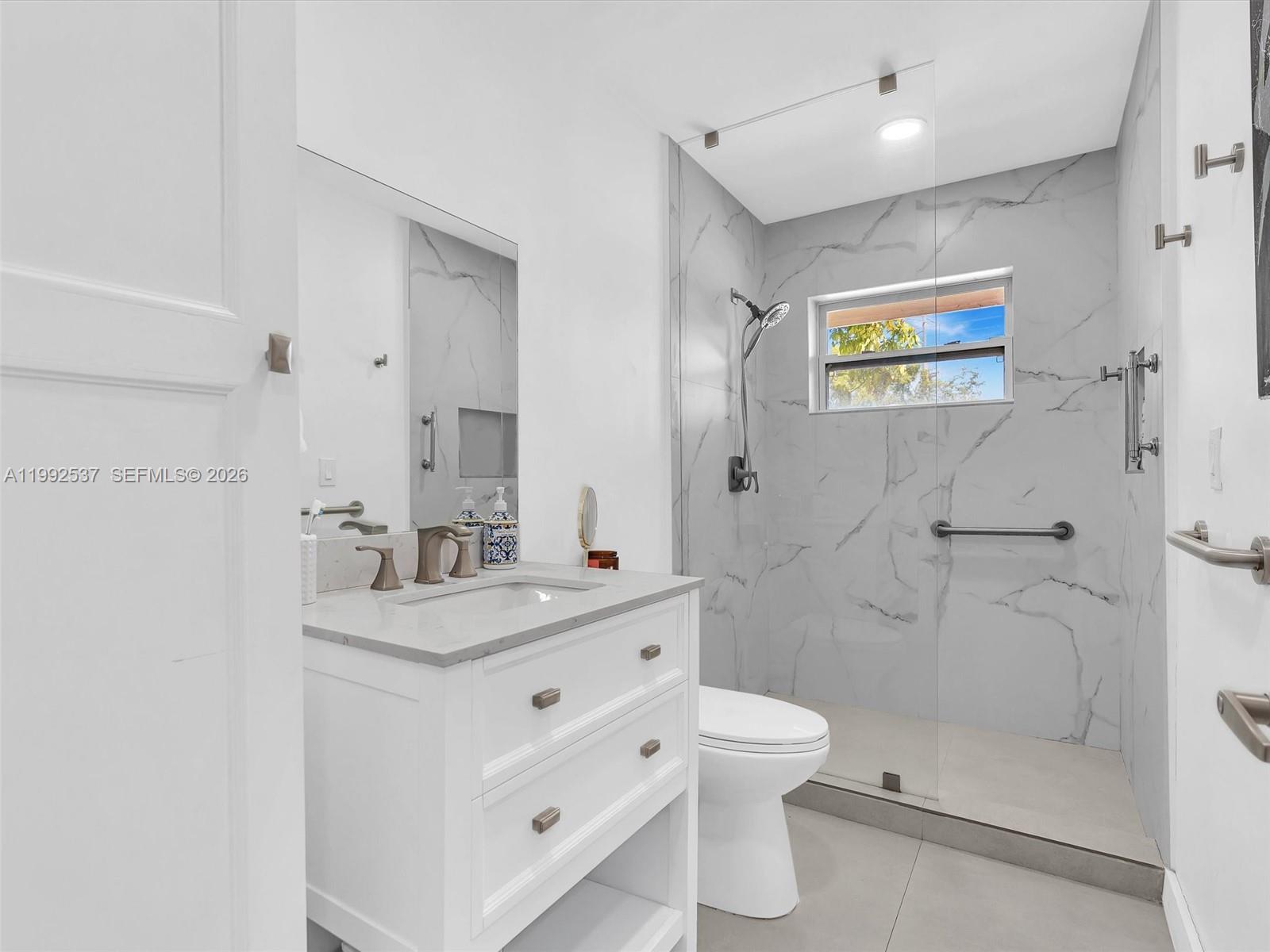 CORAL LAKES - Residential