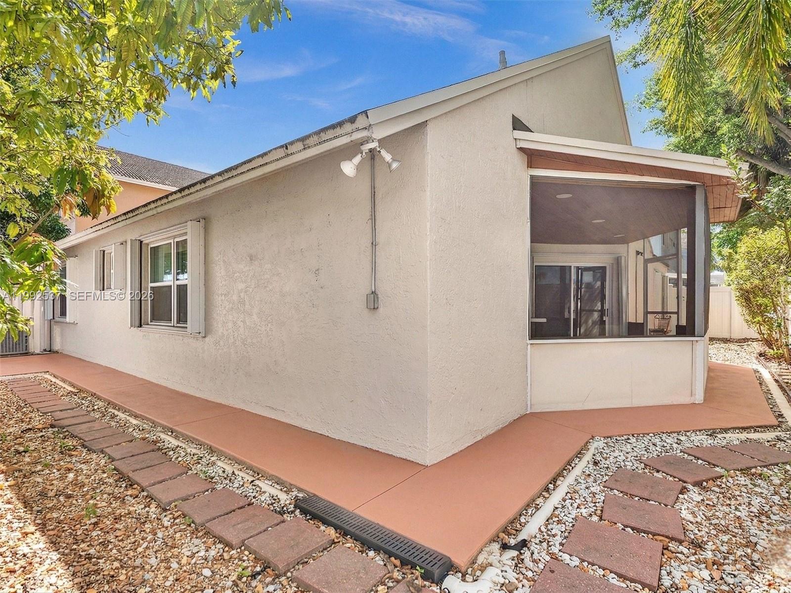 CORAL LAKES - Residential