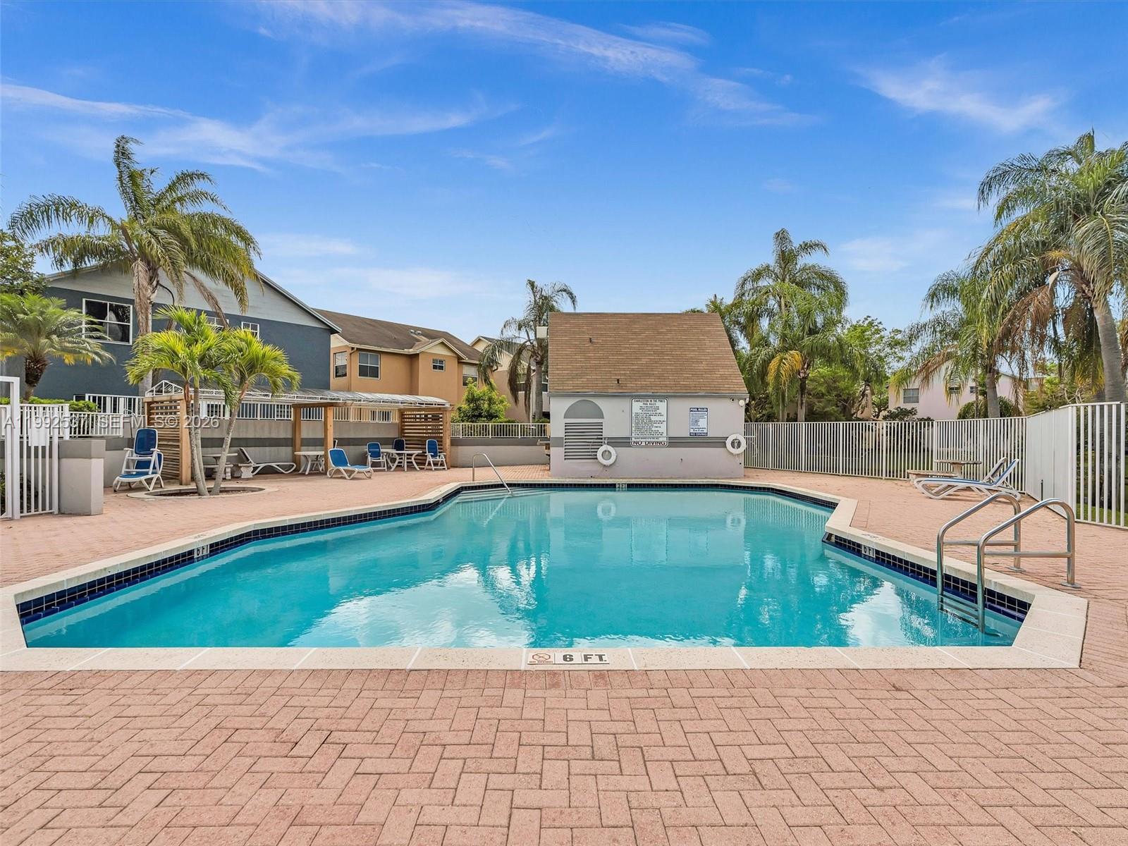 CORAL LAKES - Residential